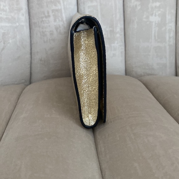 Tory Burch Serif Metallic Clutch - Picture 4 of 10